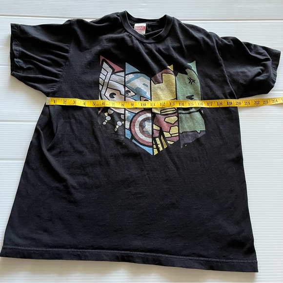 Marvel Avenger Comic Collection Kawaii Panels Short Sleeve Shirt Size Large - Picture 5 of 6